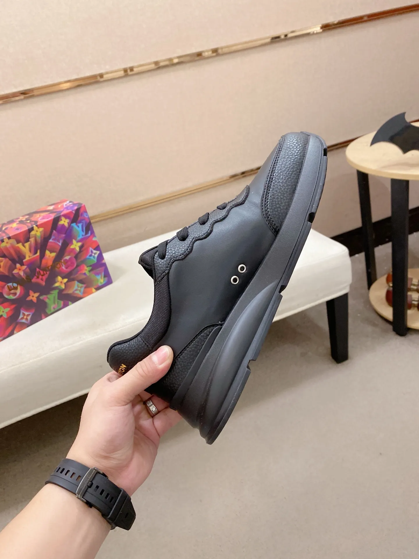 Men's shoes: 442💰🎉🎉LV~Louis Vuitton trendy men's shoes, new shipments, latest matching, the same style as the official website, super high quality, hot sales of the season [strong][strong][strong]Selected first-layer cowhide, comfortable sheepskin lining, original last, comfortable on the foot, wear-resistant rubber outsole, size: 38-44.